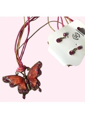 💖2 for $15💖 CLEARANCE Butterfly Necklace+Earrings set NWT New. Great gift